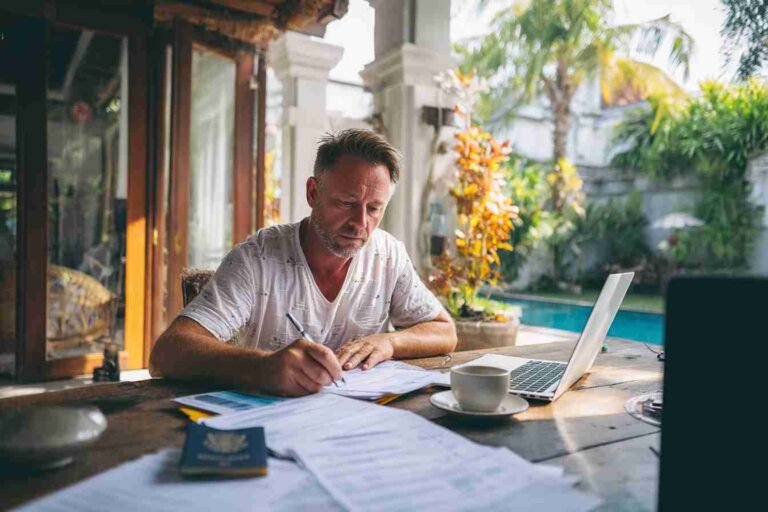 How Can Russians Living in Bali Apply for Spanish Permanent Residency?